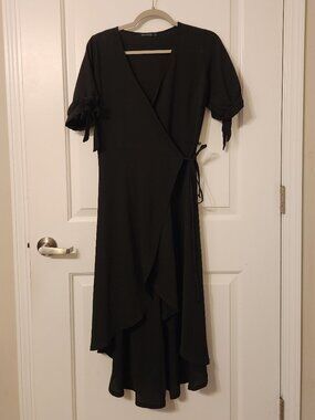Boohoo Black Short Sleeve Wrap Dress size 10